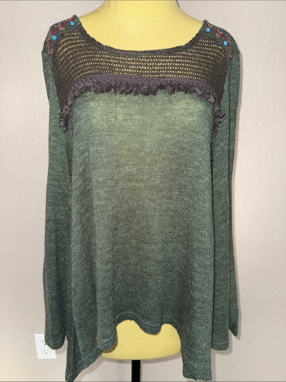 Flying Tomato Fringe Tunic Sweater Medium Gray